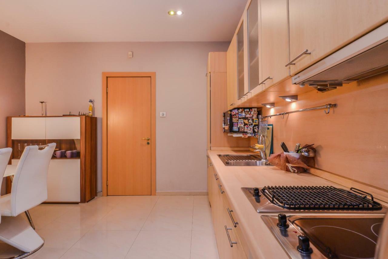 Extravaganzzo - Super Central One Bedroom Modern Apartment By Flat Mаnager Sofia Exterior photo
